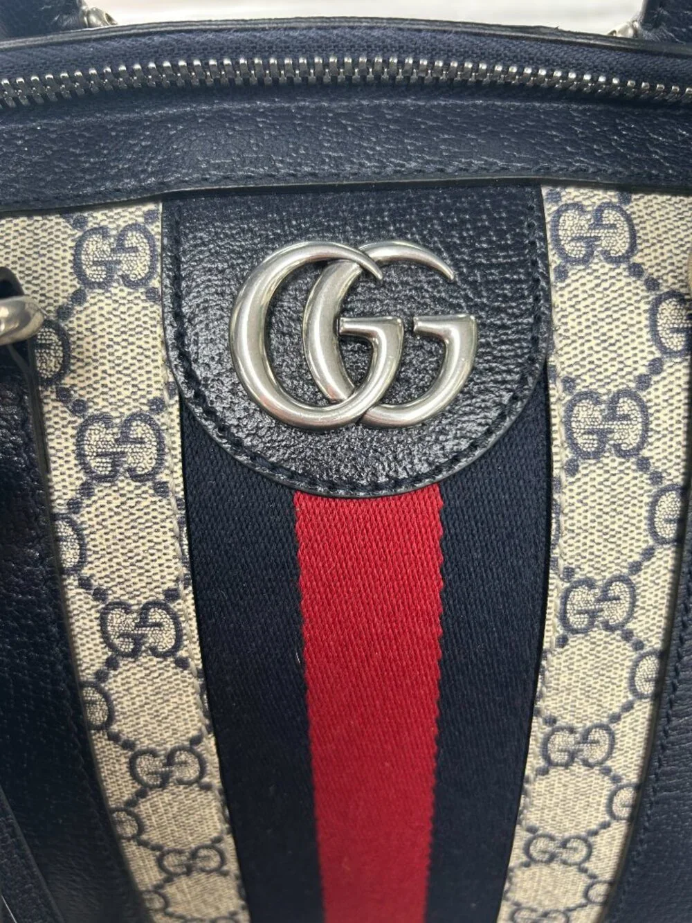 Gucci GG Supreme Boston Medium Duffle Bag w/ Entrupy